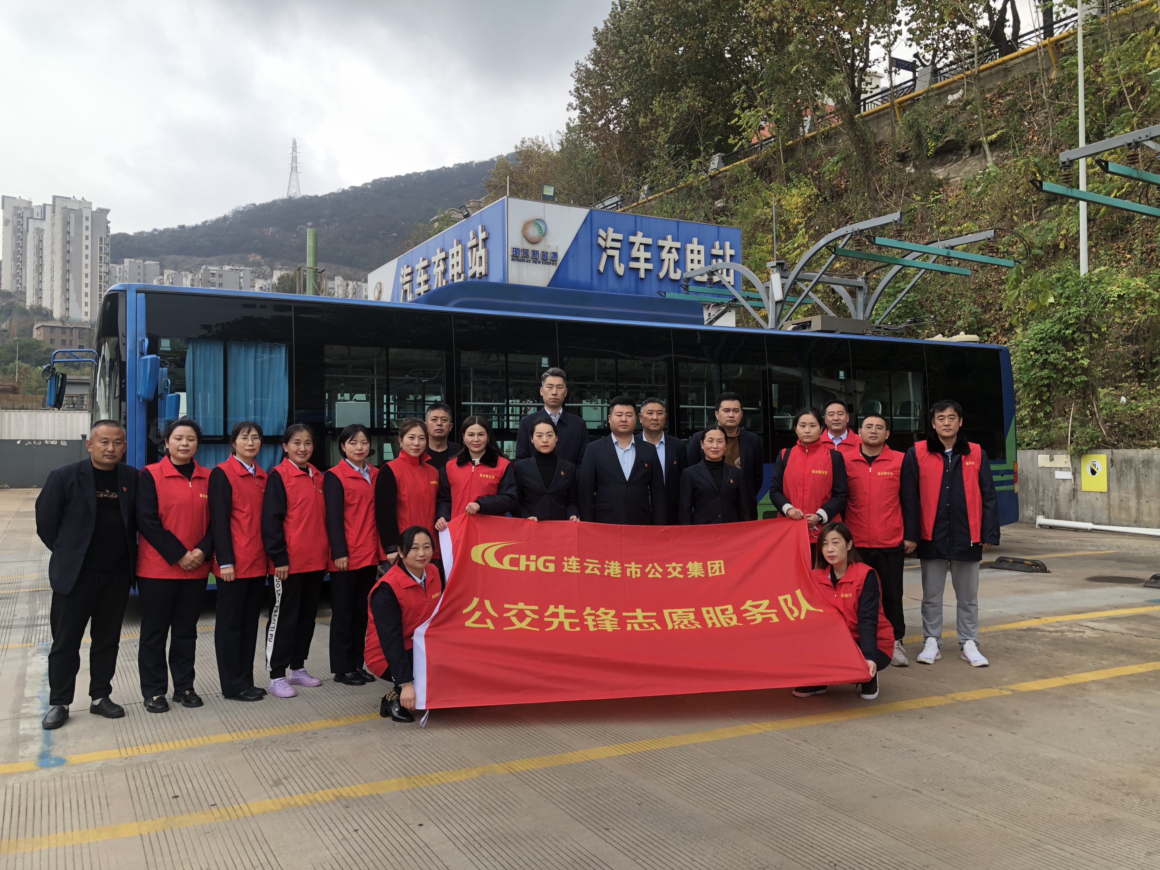 公交集團(tuán)快速公交事業(yè)部組織參觀連云港老街歷史文化館