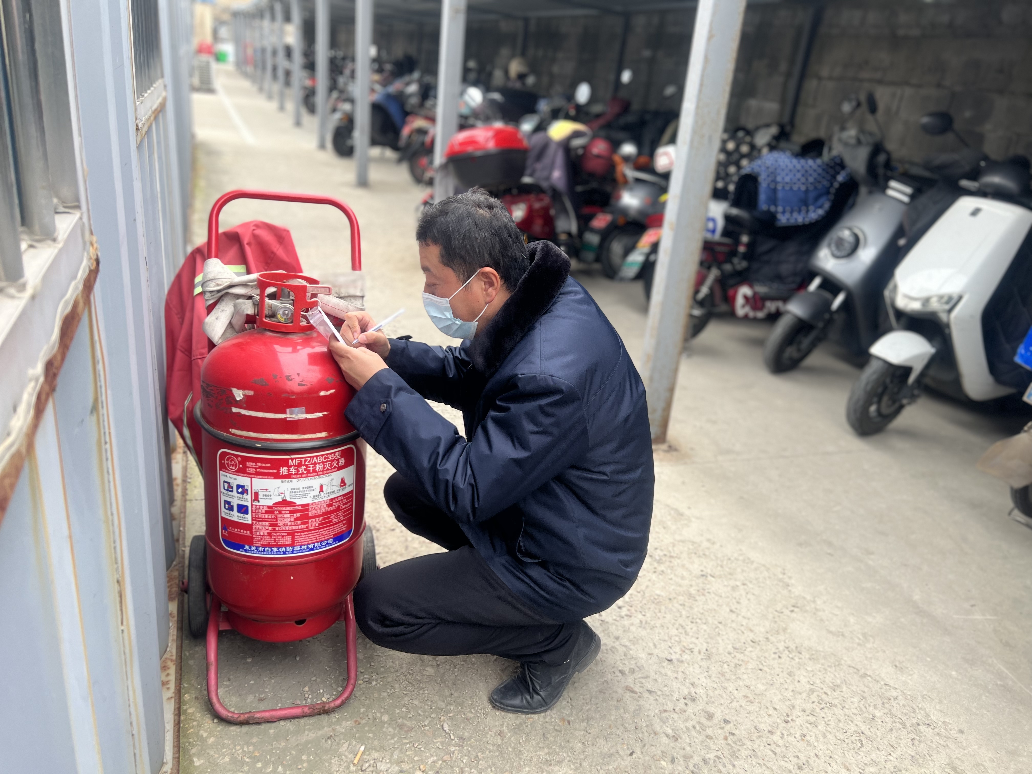 公交集團(tuán)公交事業(yè)一部認(rèn)真落實(shí)消防安全責(zé)任及時(shí)排查消防安全隱患