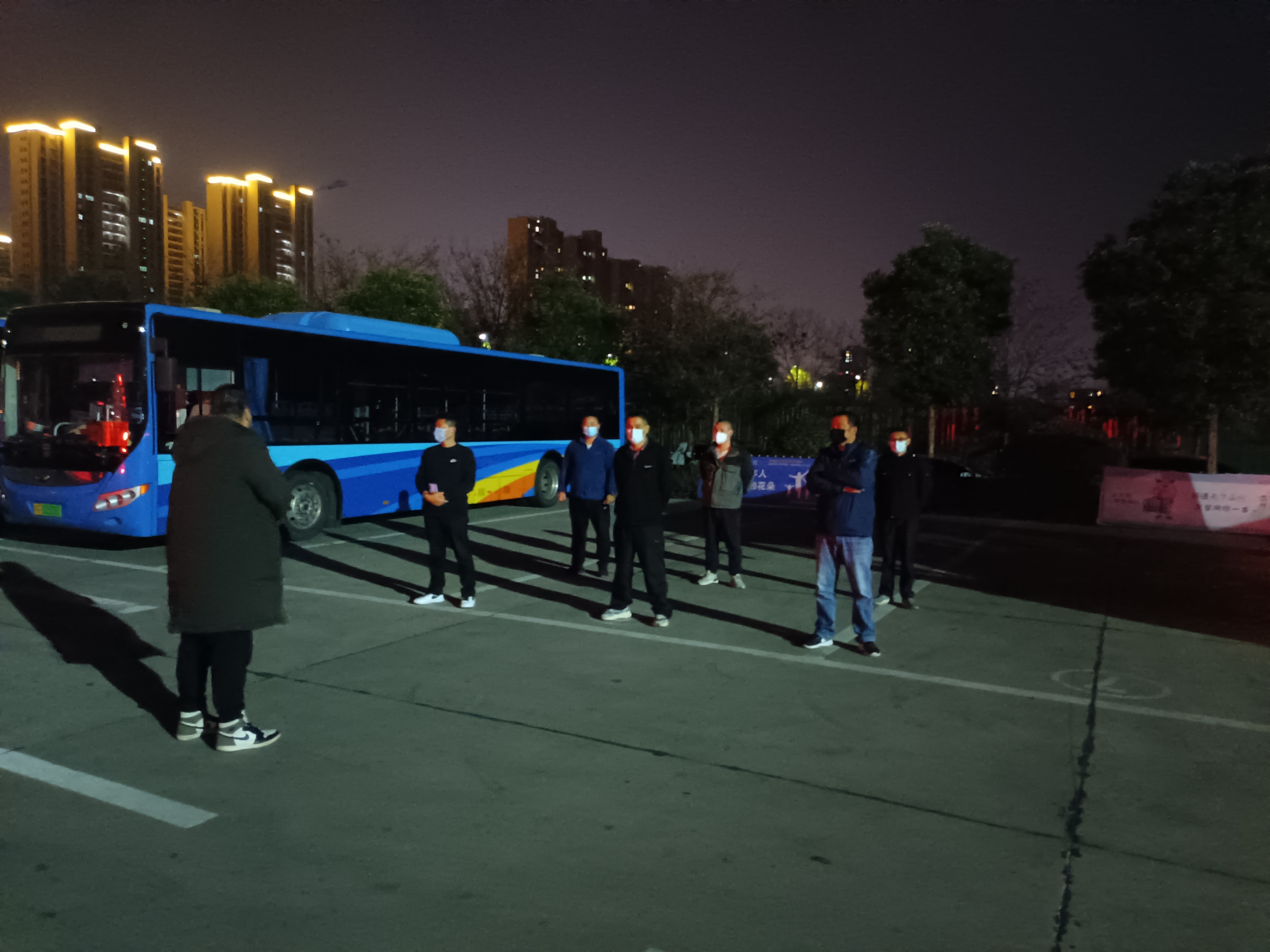 公交事業(yè)二部有序召開安全例會 筑牢安全生產防線