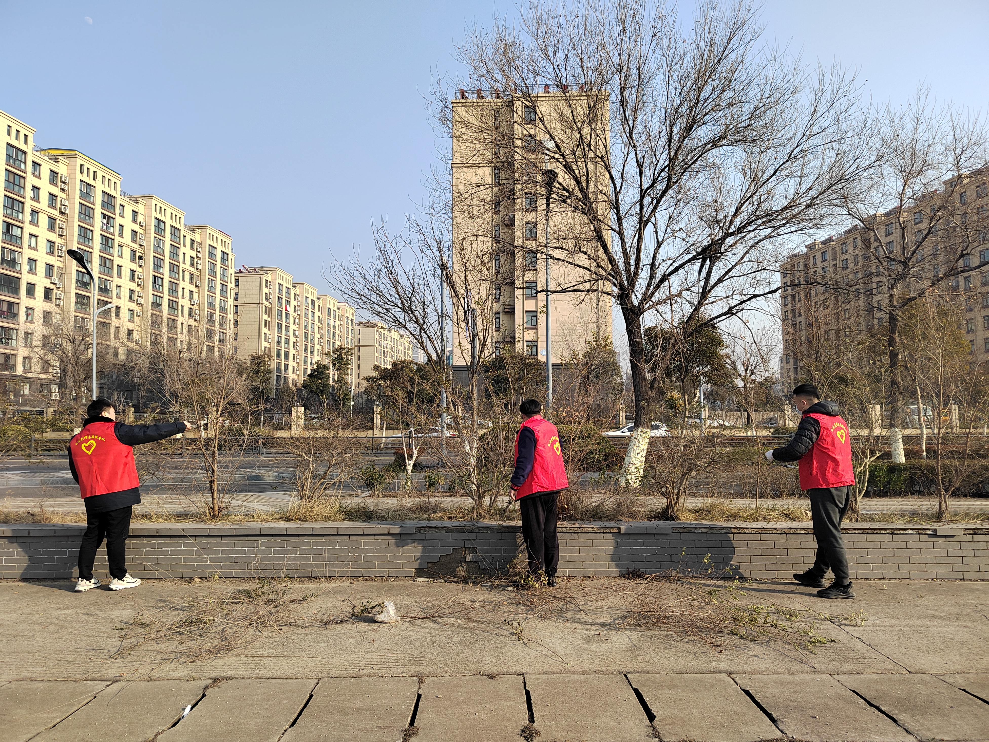 公交集團公交事業(yè)二部開展場站環(huán)境衛(wèi)生大整治活動