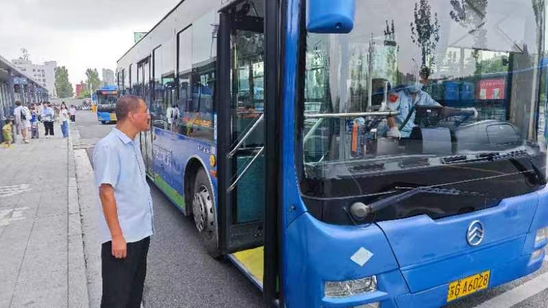 公交集團(tuán)公交事業(yè)一部開展上線安全檢查加強(qiáng)安全行車管理