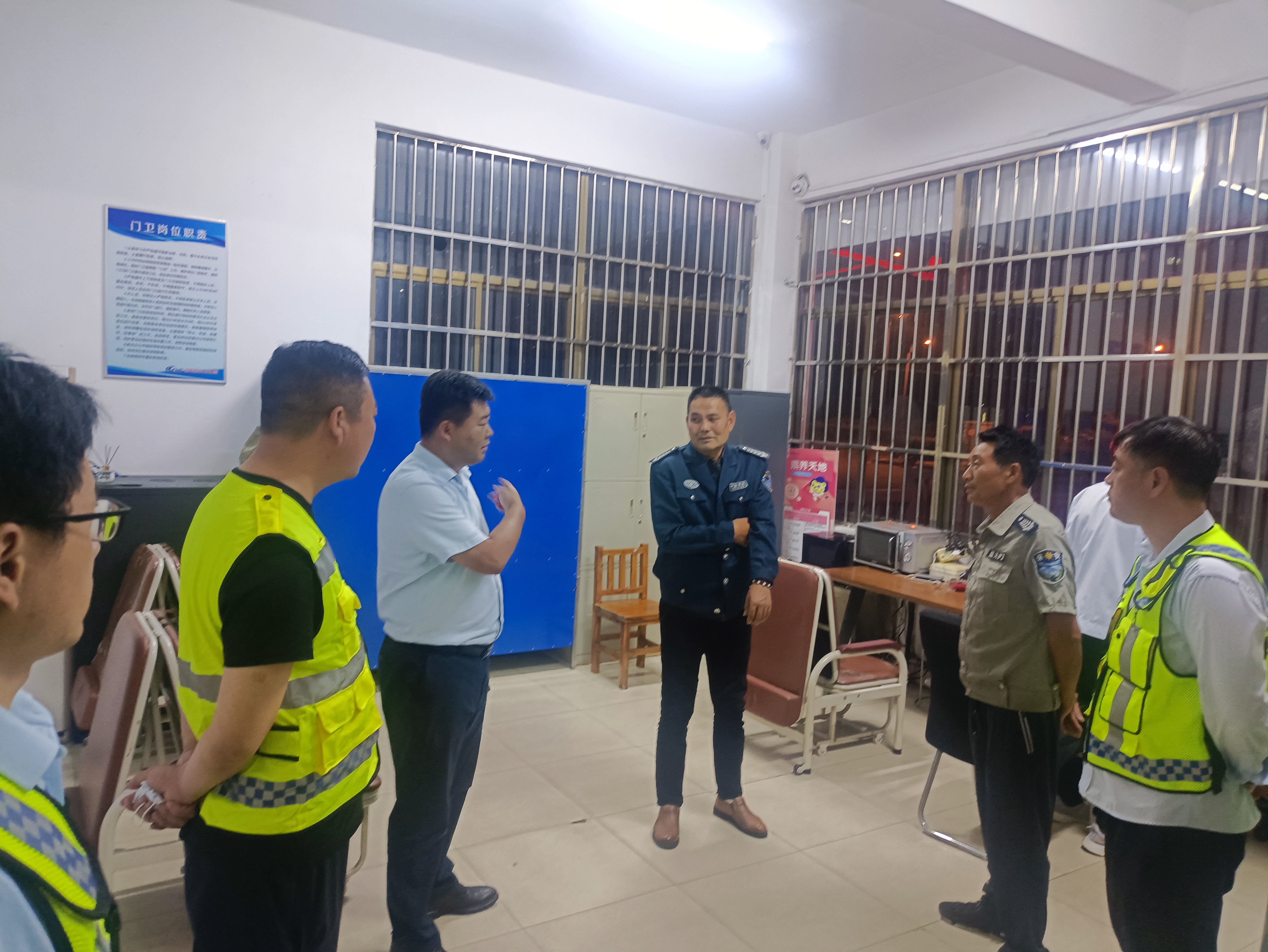 公交集團(tuán)快速公交事業(yè)部多措并舉開展專項(xiàng)整治工作