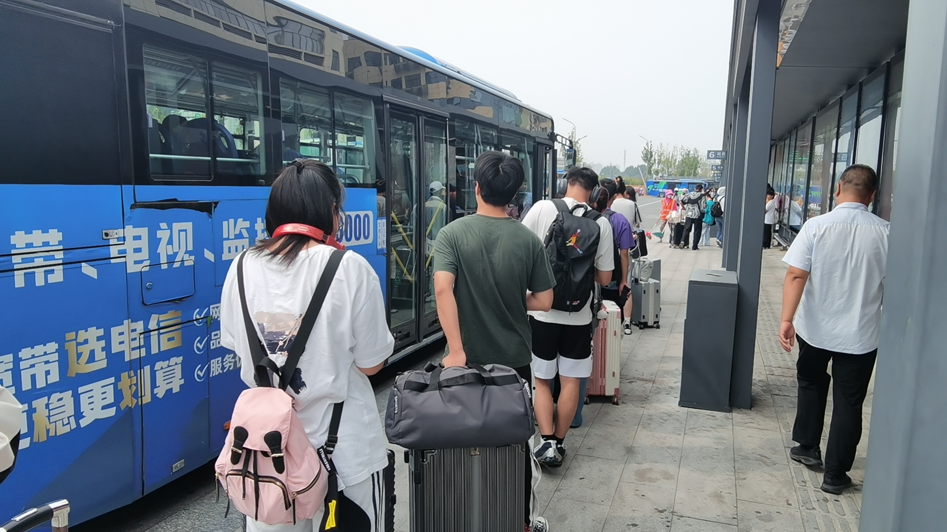 抓客流、強(qiáng)服務(wù)，公交集團(tuán)多舉措護(hù)航高?！伴_(kāi)學(xué)季”