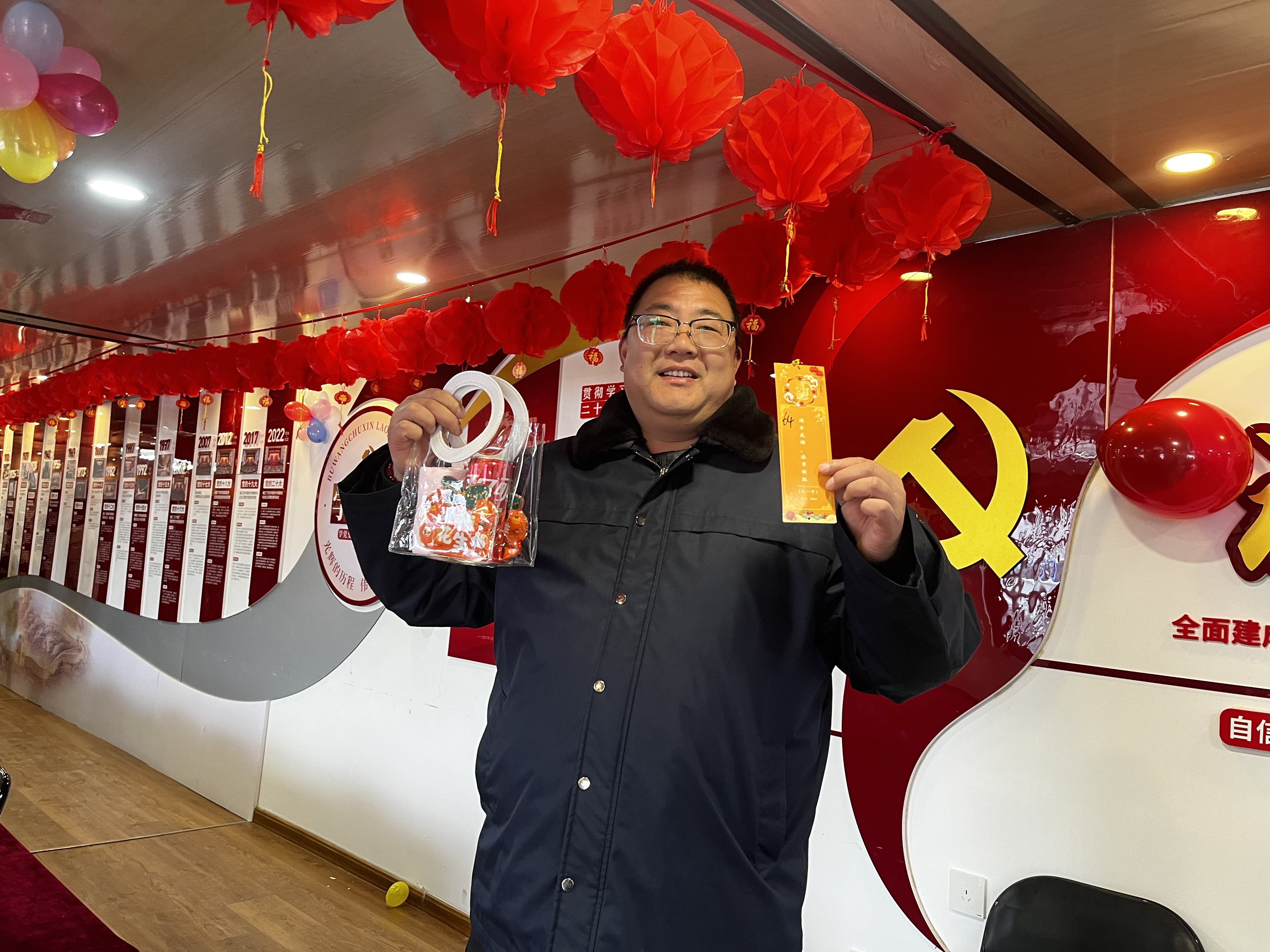 公交集團(tuán)公交事業(yè)一部舉辦“濃濃公交情，歡樂(lè)鬧元宵”系列活動(dòng)