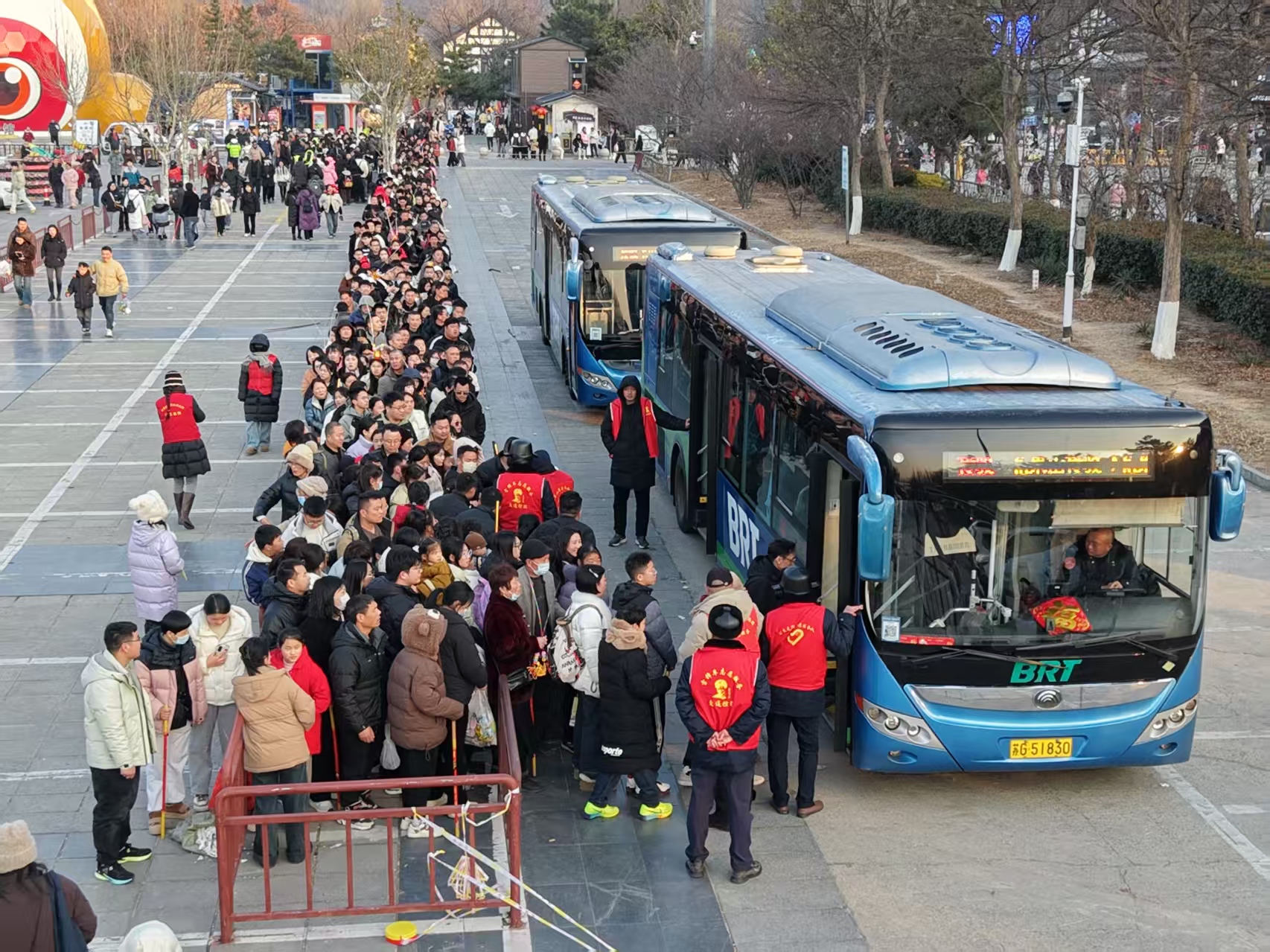 新春堅守  情滿旅途——公交集團全力做好春節(jié)假期交通運輸保障工作