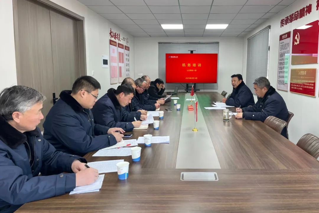 公交集團開展機務(wù)技能提升培訓(xùn)