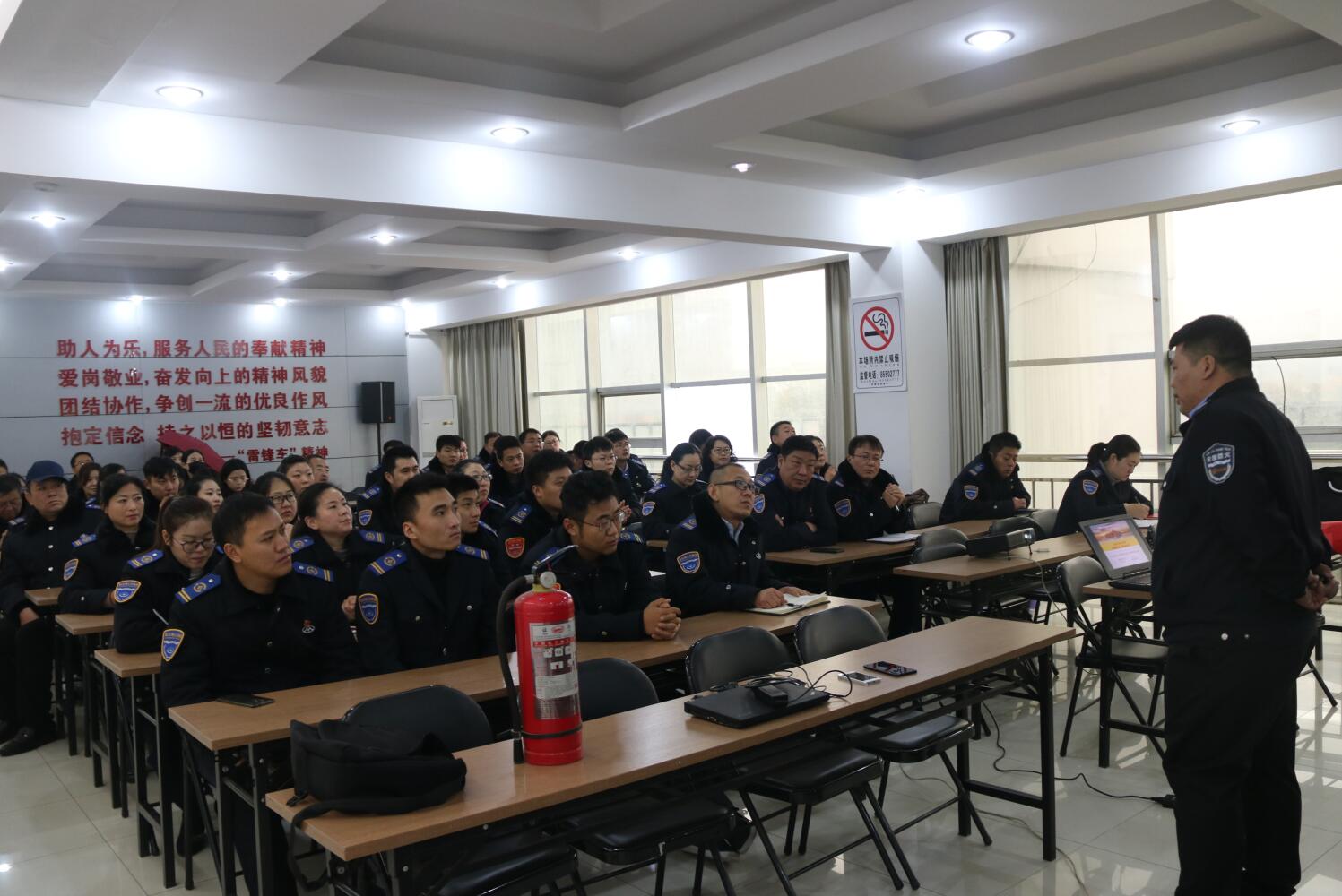 公交集團(tuán)開(kāi)展“119”消防宣傳日活動(dòng)