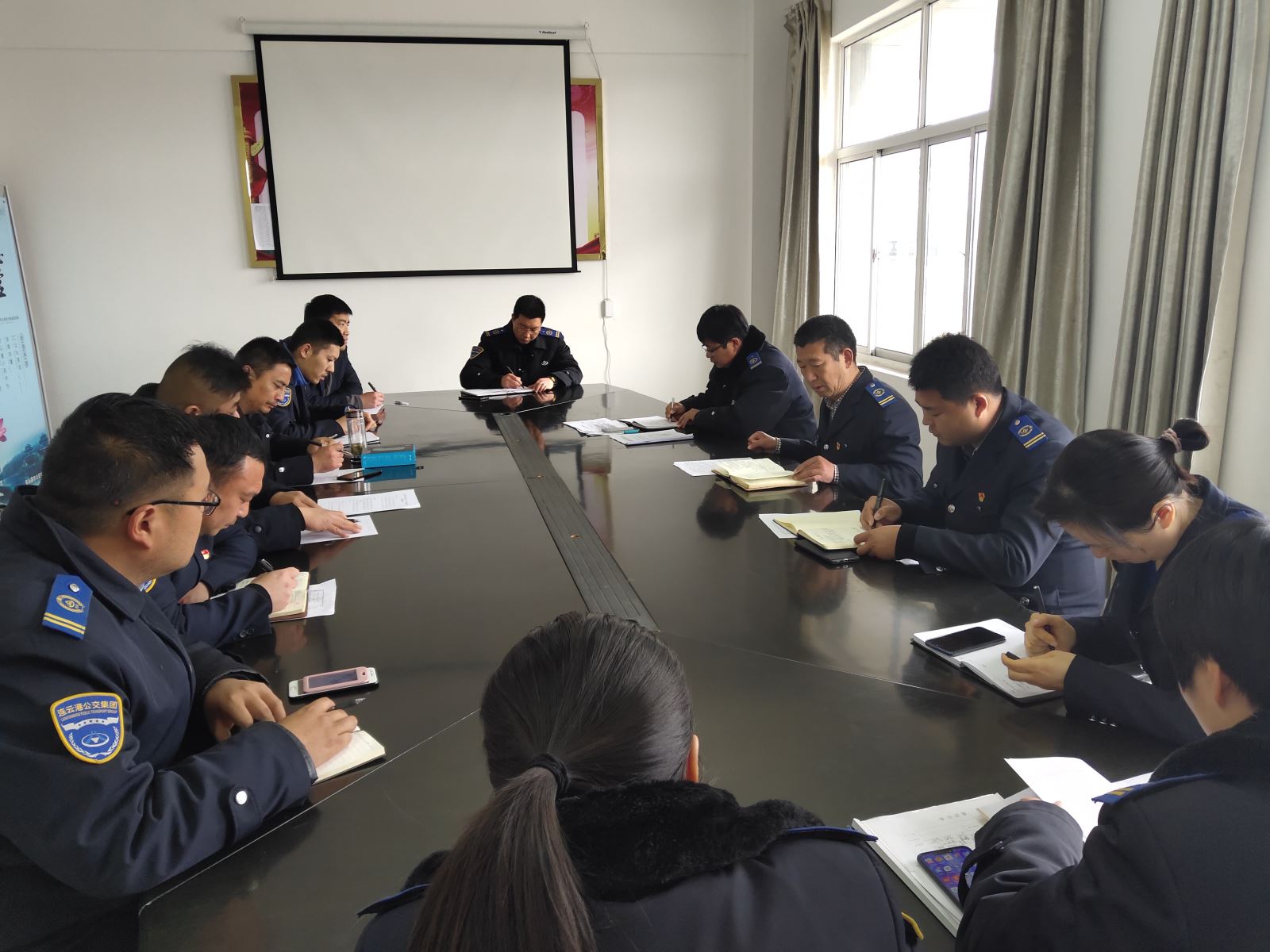 五一勞動(dòng)節(jié) 公交集團(tuán)多舉措助力市民出行