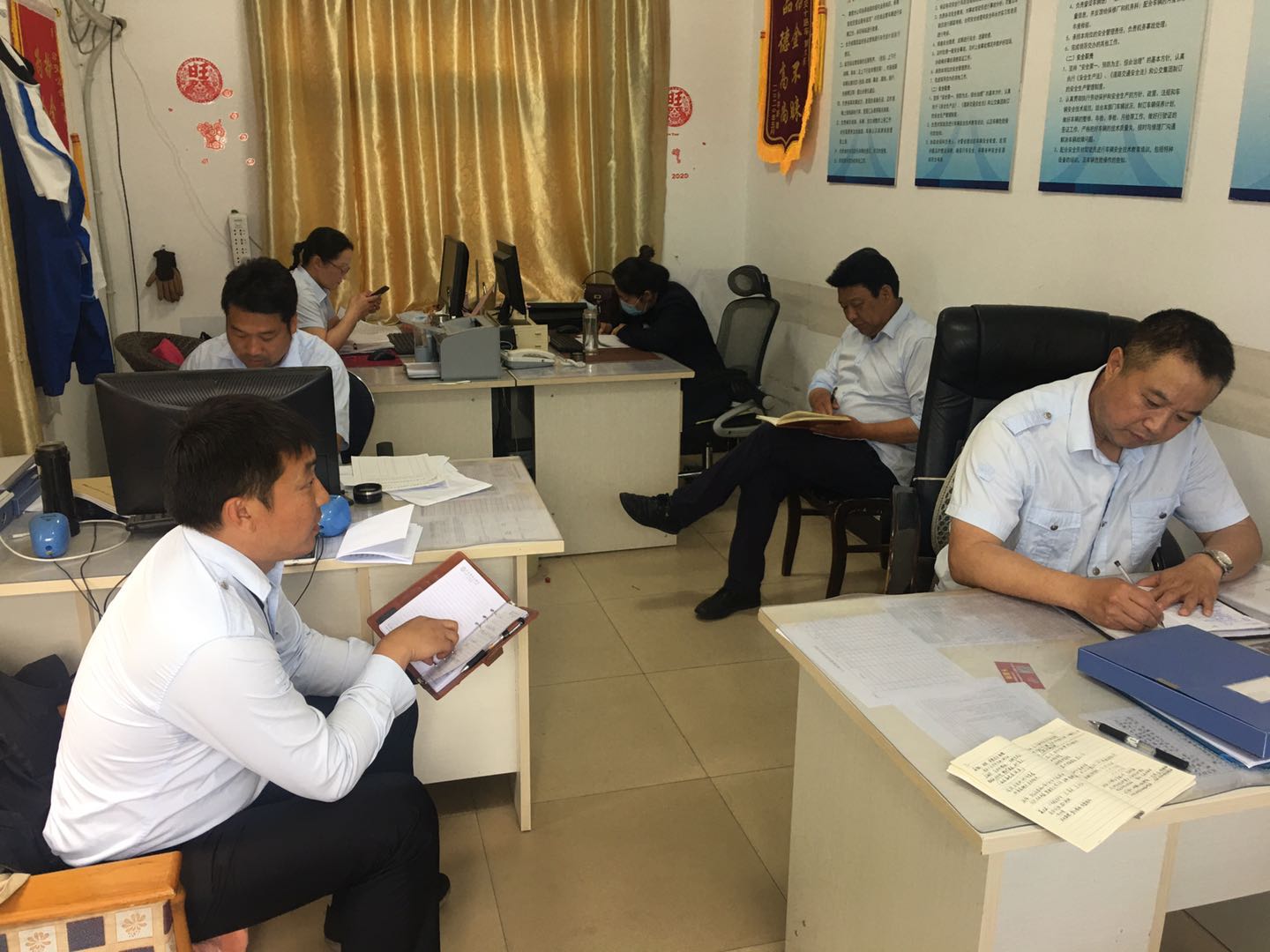 公交集團(tuán)公交事業(yè)一部召開(kāi)夯實(shí)創(chuàng)文會(huì)議