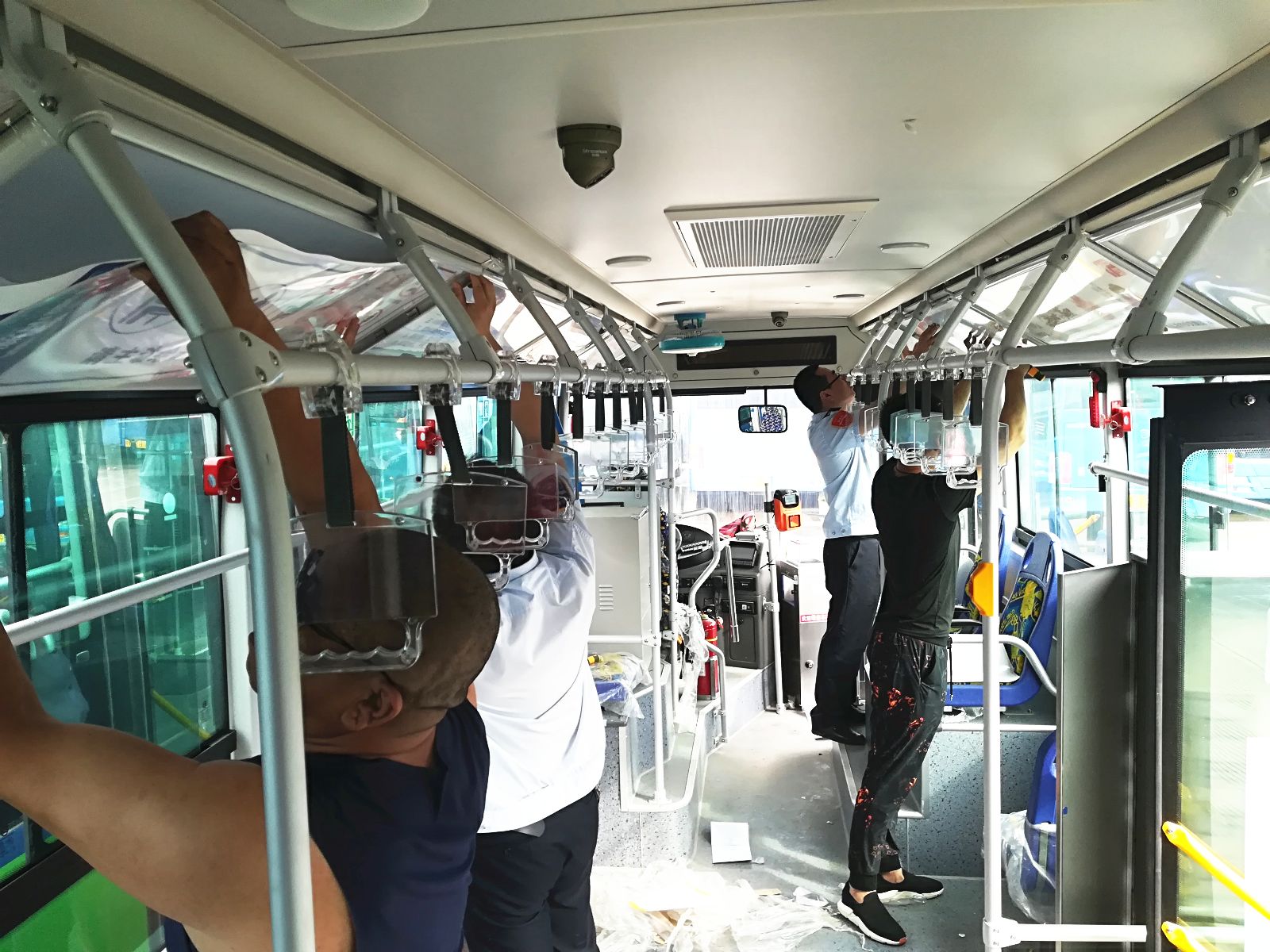 公交集團(tuán)海通公交公司完成新車上線前準(zhǔn)備工作