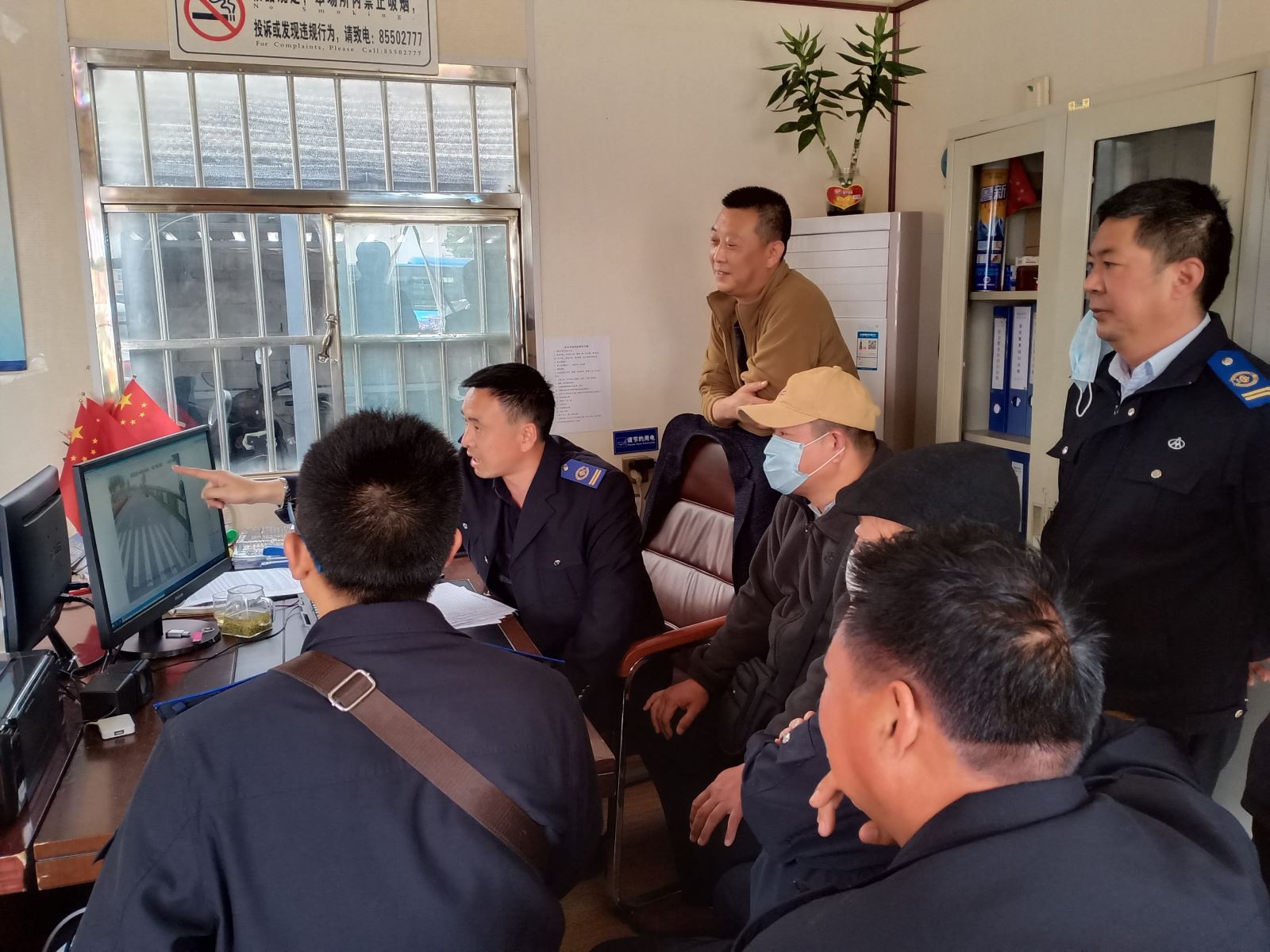 公交集團公交事業(yè)一部強化實時監(jiān)控 安全管理有保障