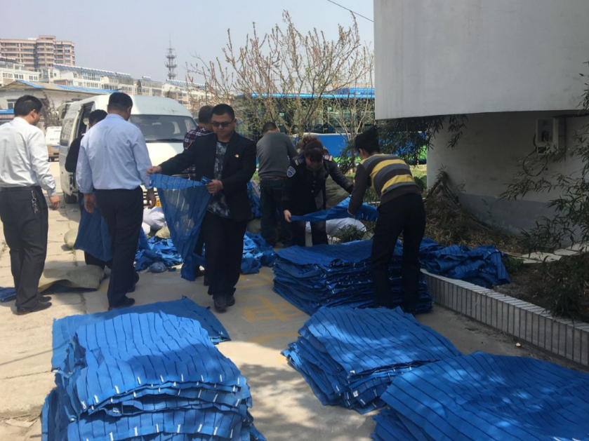 窗簾循環(huán)利用，公交集團(tuán)佳連公司“變廢為寶”