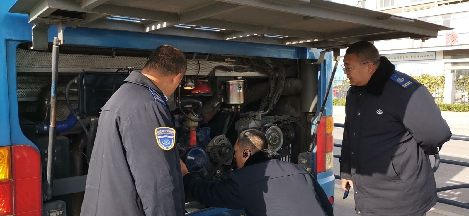 公交集團公交事業(yè)一部開展車輛創(chuàng)文綜合大檢查