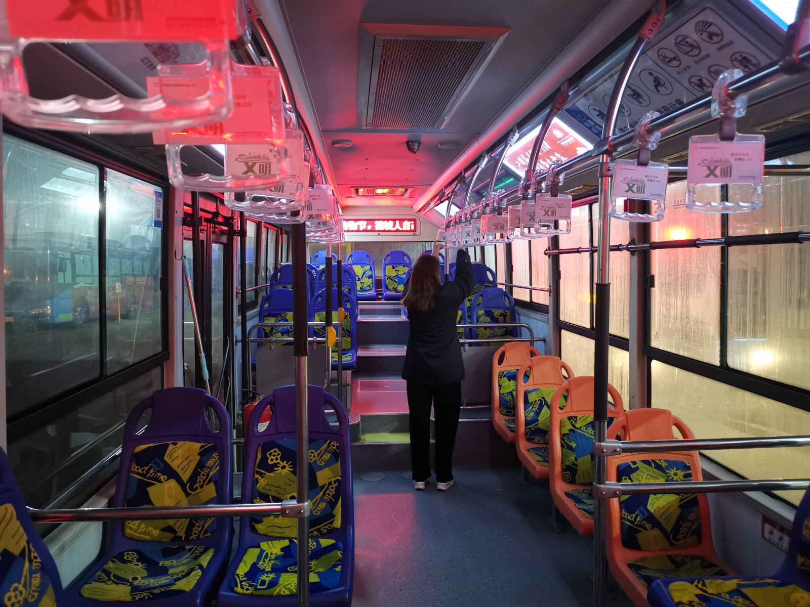 公交集團(tuán)公交事業(yè)一部 鞏固創(chuàng)文成果開展創(chuàng)文專項檢查