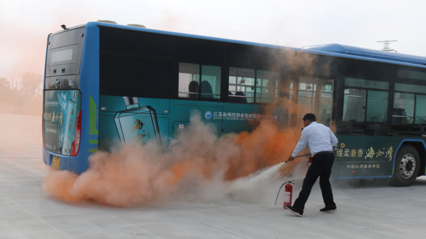 公交集團權(quán)屬單位開展突發(fā)事件應(yīng)急處置演練