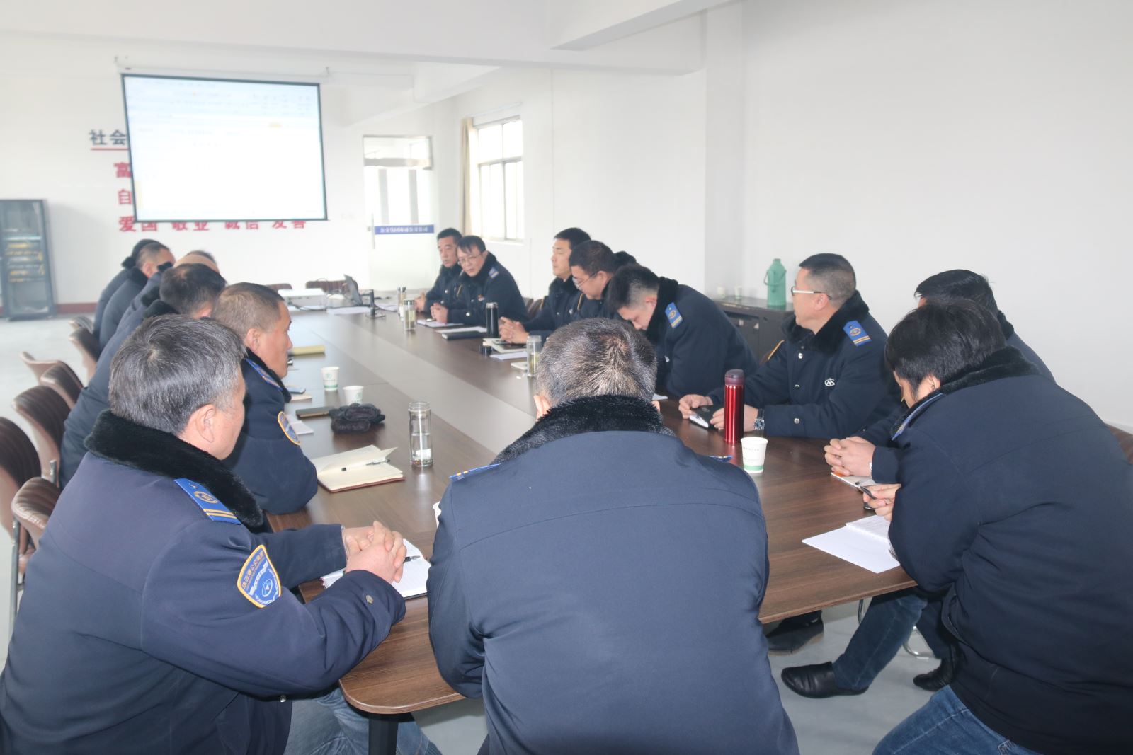 公交集團(tuán)公交事業(yè)一部對(duì)安管人員開(kāi)展崗位再培訓(xùn)