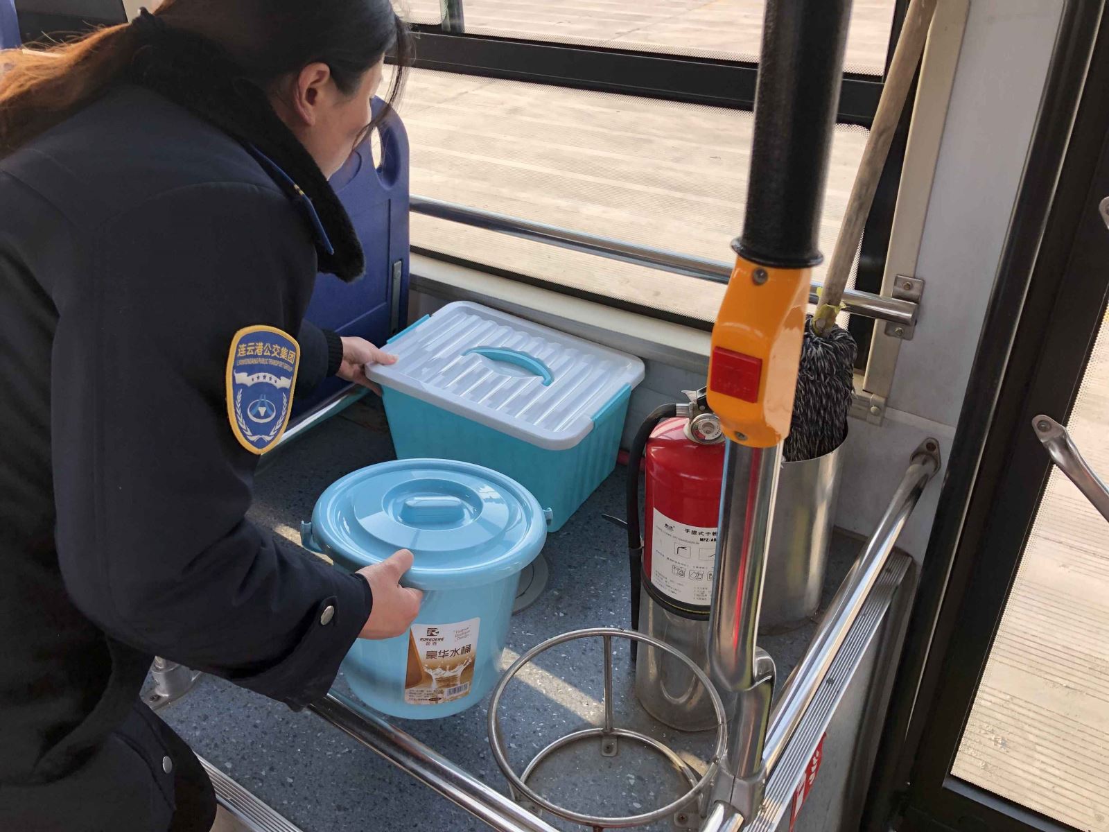 公交集團(tuán)公交事業(yè)一部積極開展“文明城市示范線”創(chuàng)建活動