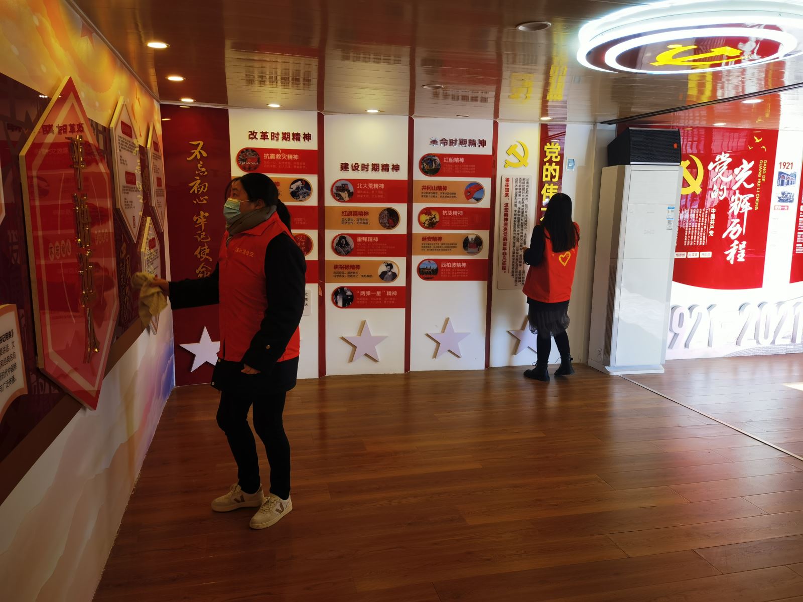 公交集團公交事業(yè)一部黨支部踐行 “兩在兩同”，“合力”促“合心”