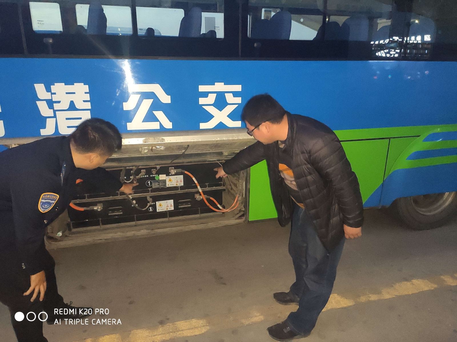 公交集團經(jīng)營發(fā)展事業(yè)部積極開展停車場站夜查工作