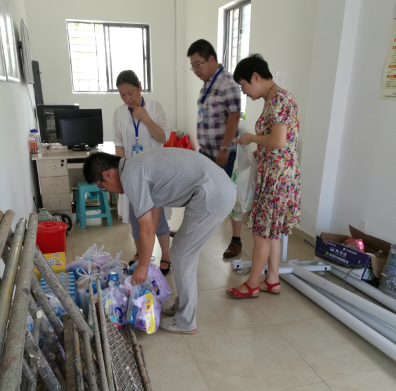 江蘇明茂新能源公司高溫酷暑送“清涼”