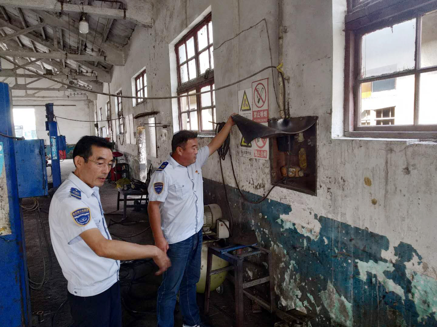 公交集團汽服公司開展國慶節(jié)前安全生產(chǎn)檢查工作