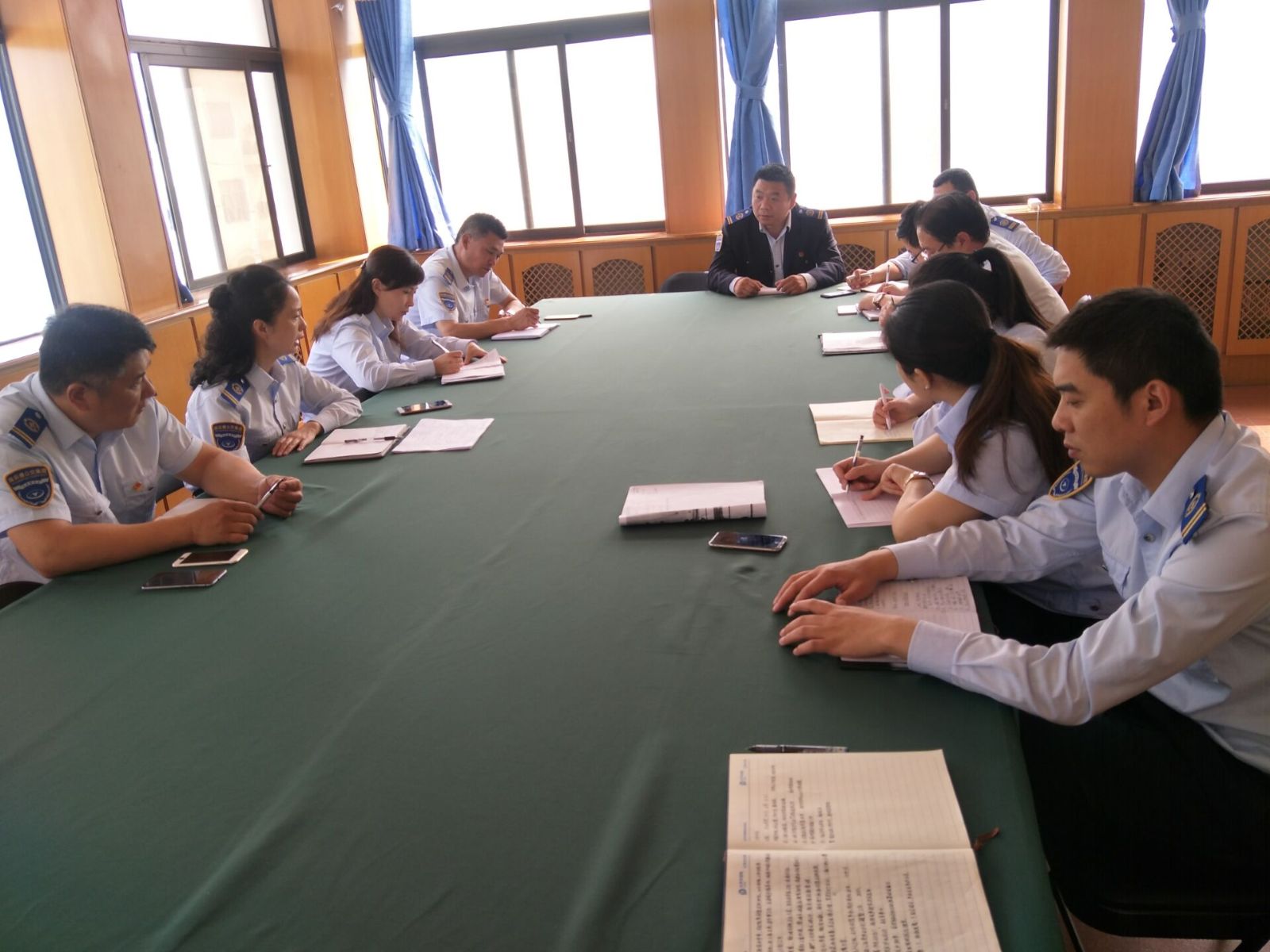 公交集團(tuán)佳連公司召開2018年“安全生產(chǎn)月”動(dòng)員會(huì)