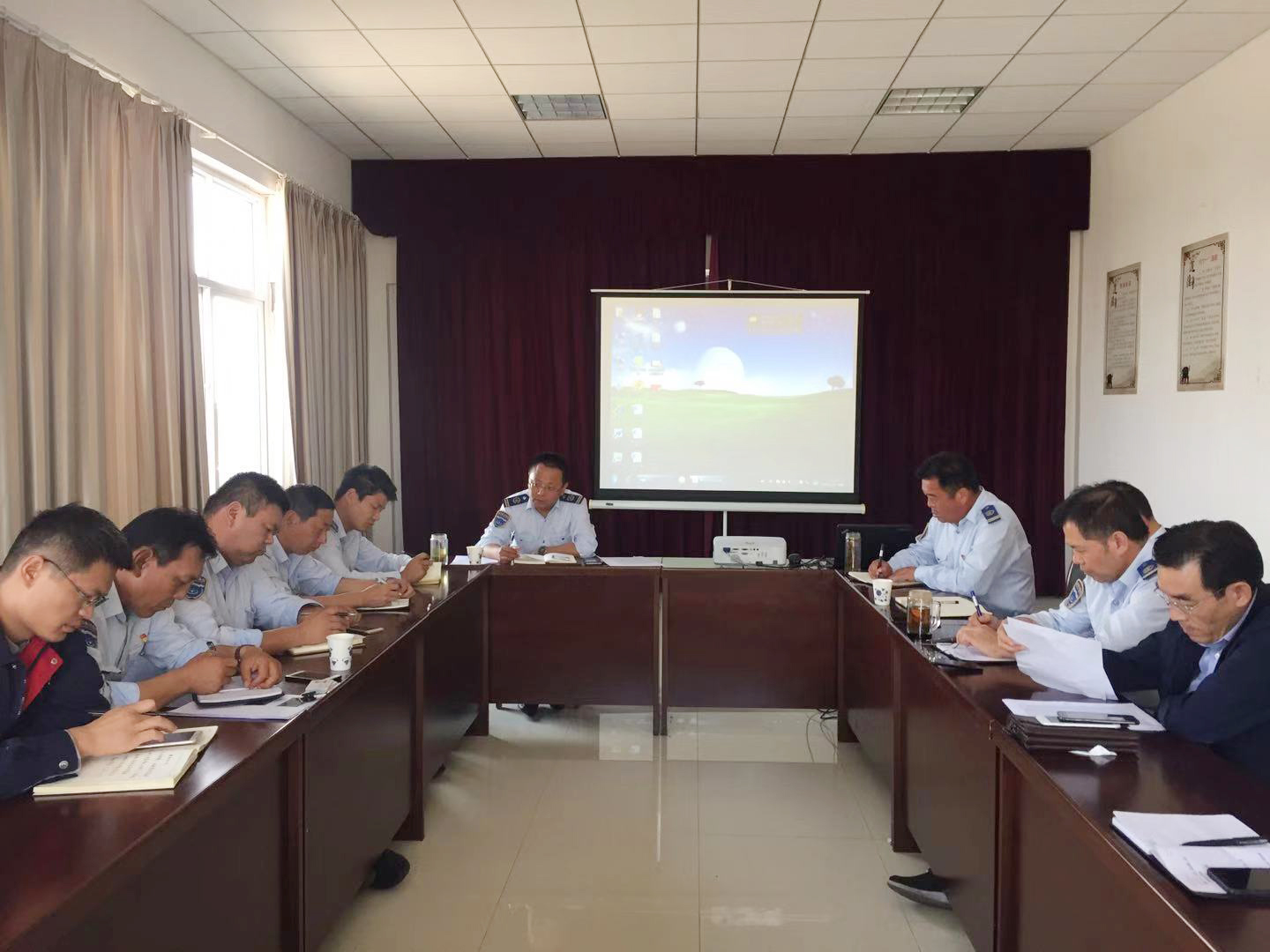 公交集團(tuán)汽服公司召開(kāi)落實(shí)安全生產(chǎn)責(zé)任制專(zhuān)題會(huì)議