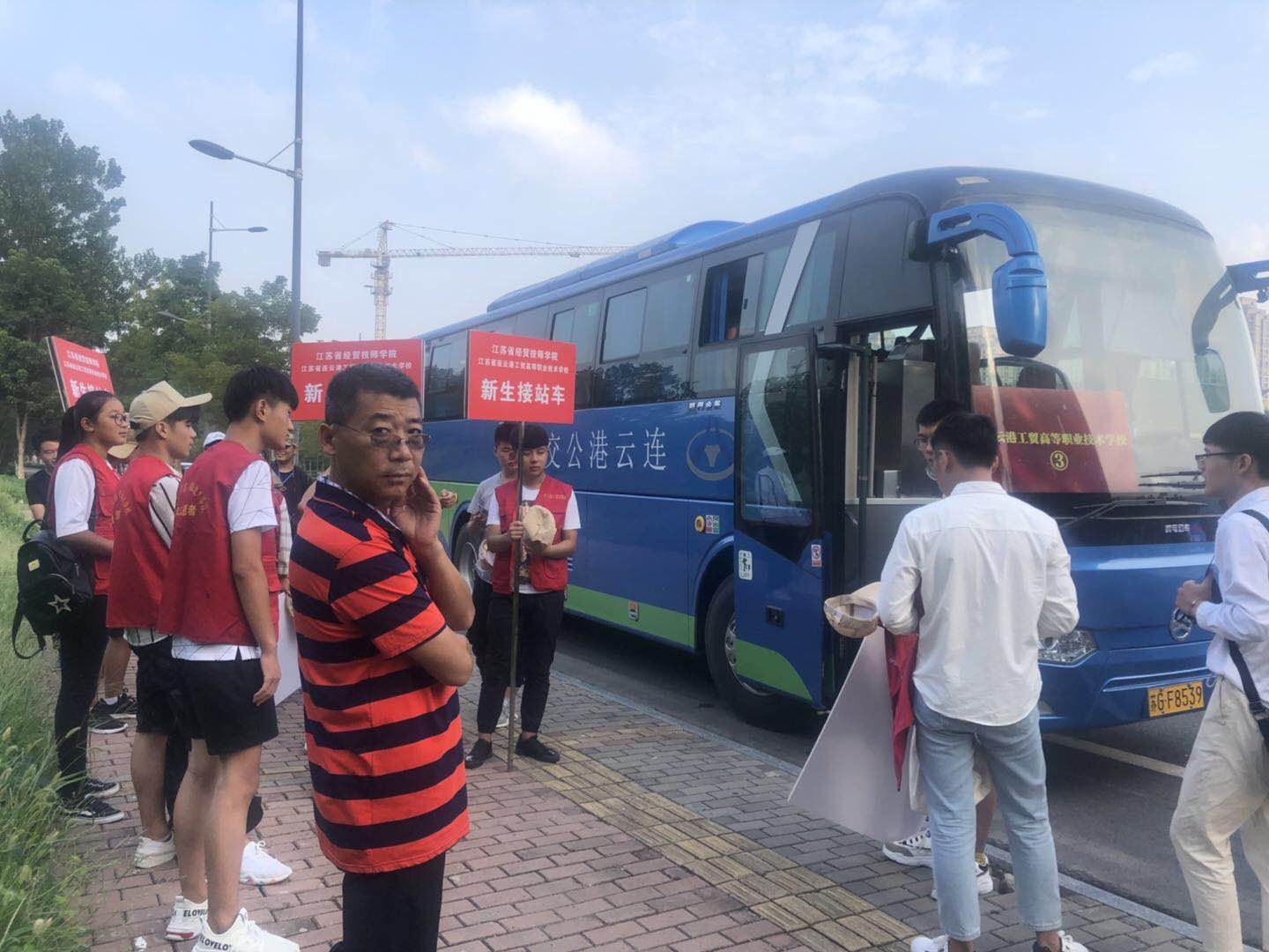 公交集團(tuán)佳連公司開展學(xué)生接送服務(wù)