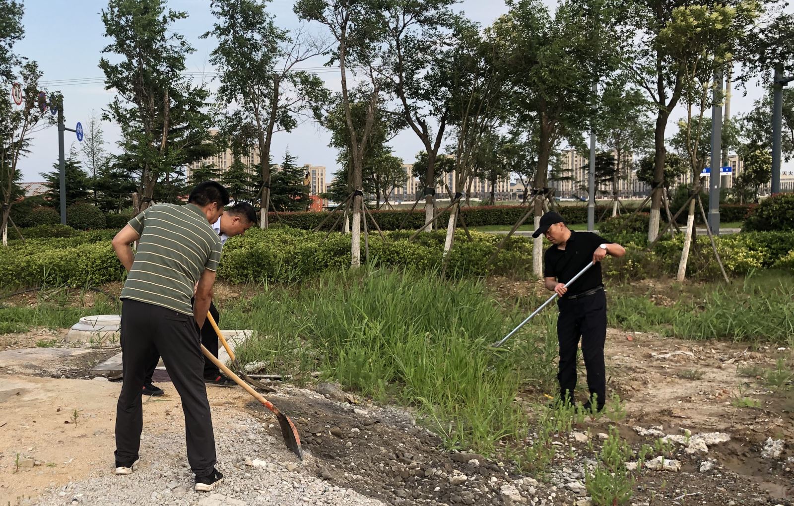 經(jīng)營(yíng)發(fā)展事業(yè)部開(kāi)展場(chǎng)站衛(wèi)生清理 助力創(chuàng)文工作