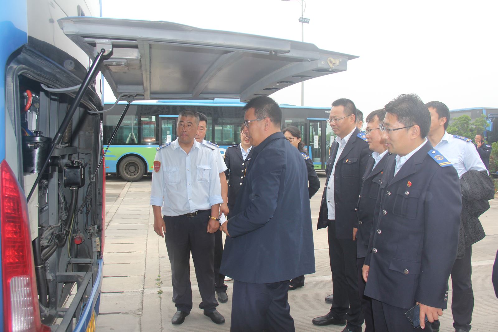 公交集團(tuán)開展安全生產(chǎn)隱患大排查大整治專項(xiàng)行動(dòng)