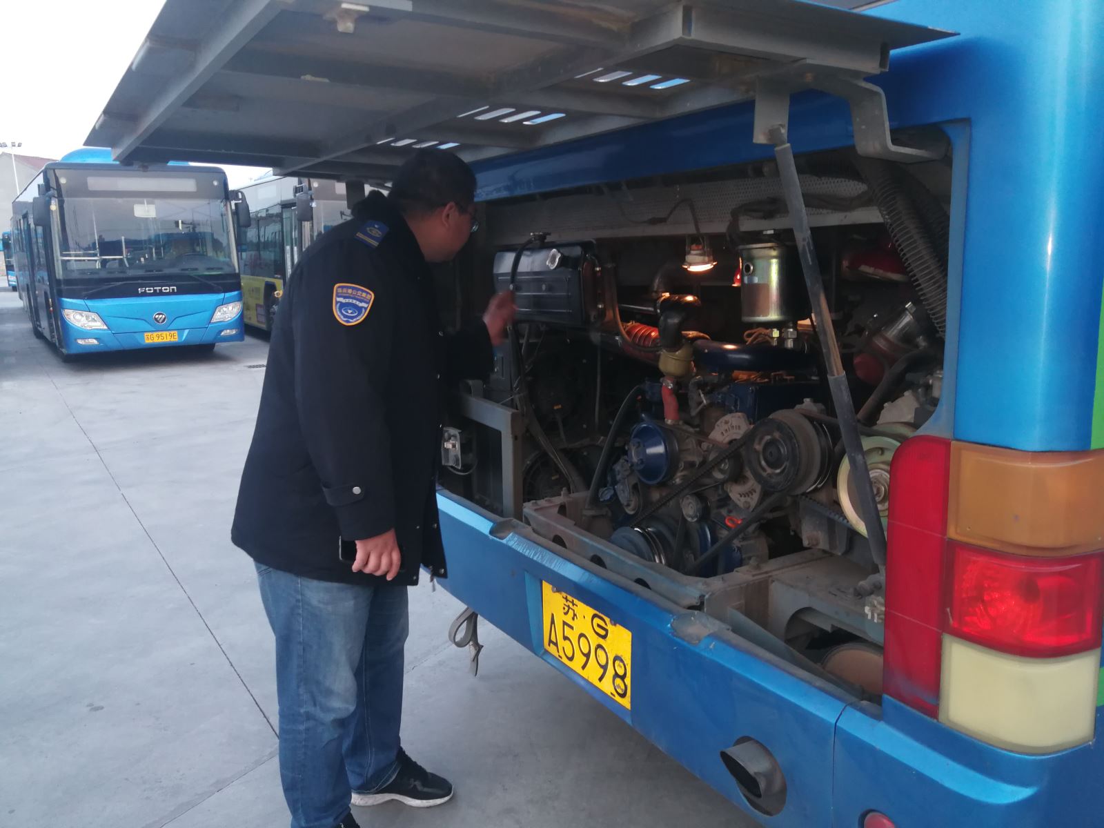 公交集團(tuán)公交事業(yè)一部開展運(yùn)營、安全、機(jī)務(wù)隱患綜合大檢查