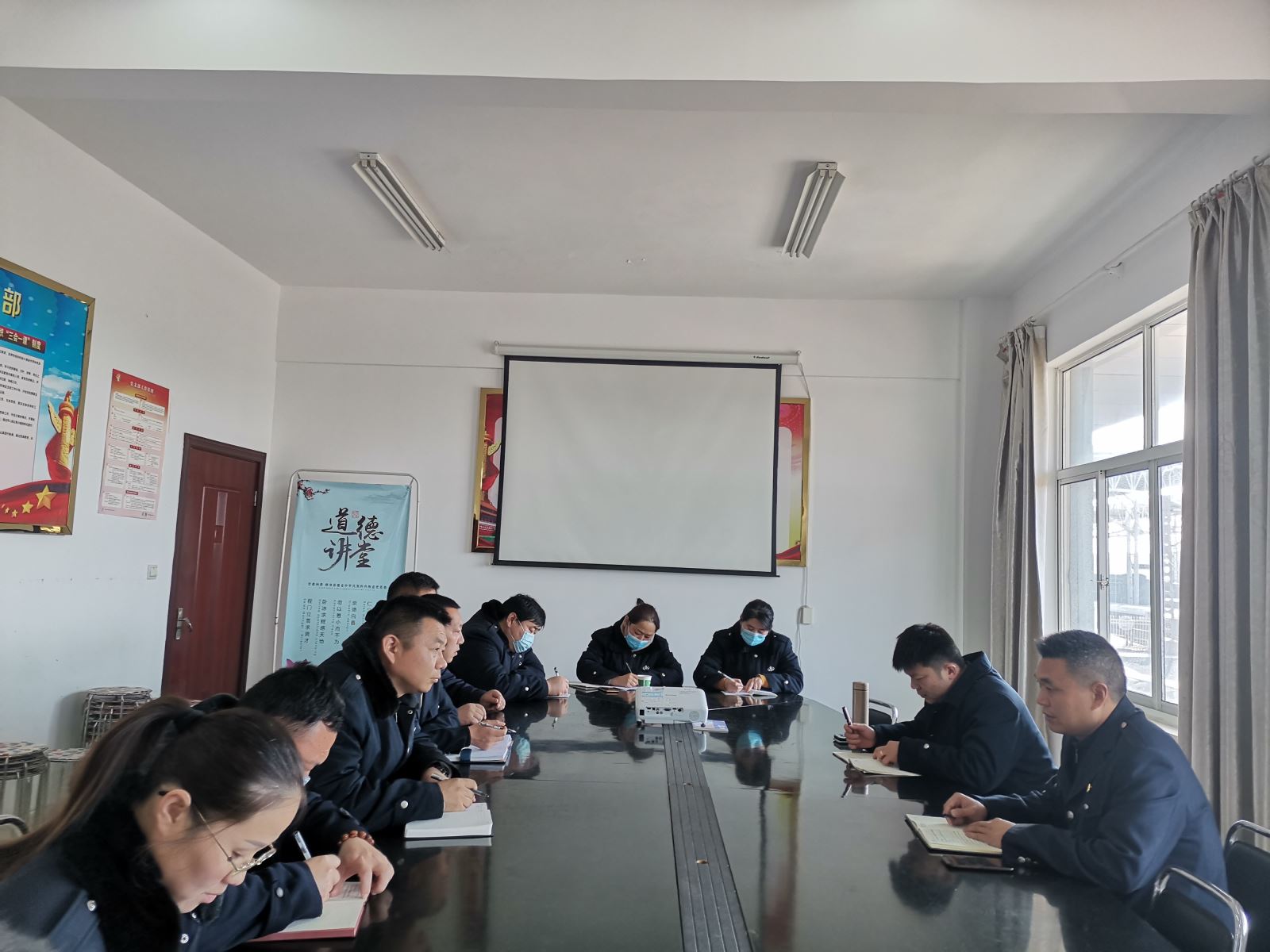 公交集團公交事業(yè)二部召開安全機務(wù)專題會議