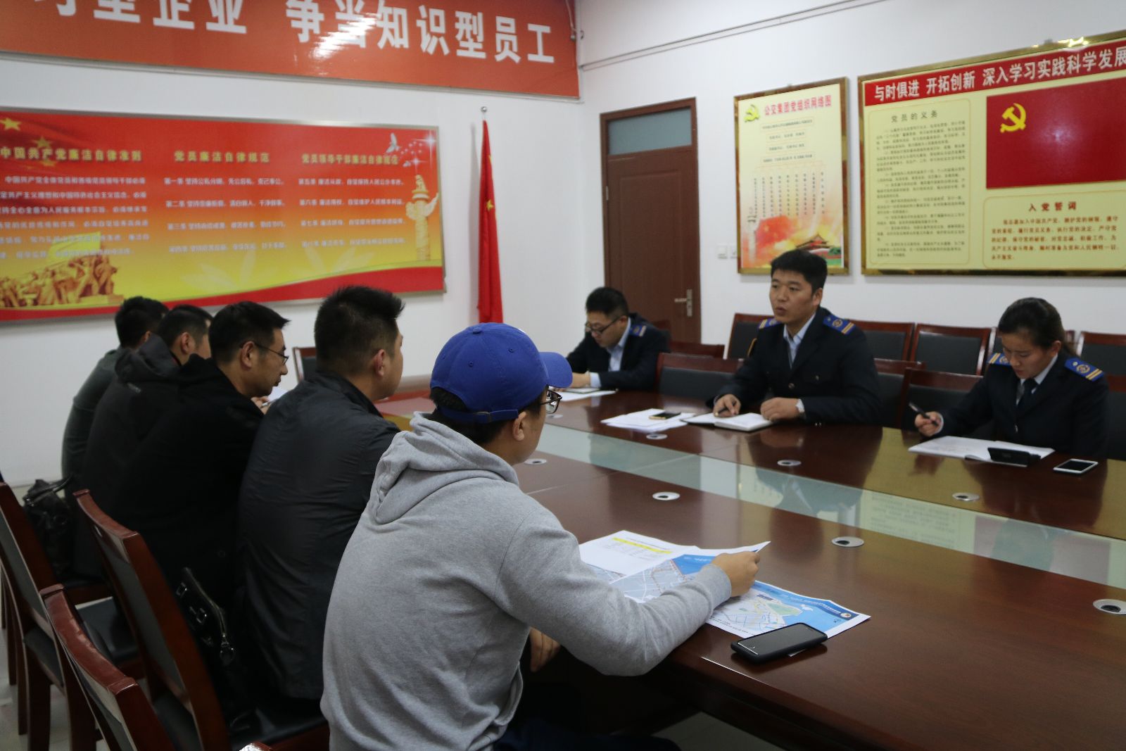 徐圩國(guó)際馬拉松賽組委會(huì)到公交集團(tuán)洽談交通運(yùn)營(yíng)保障相關(guān)事宜