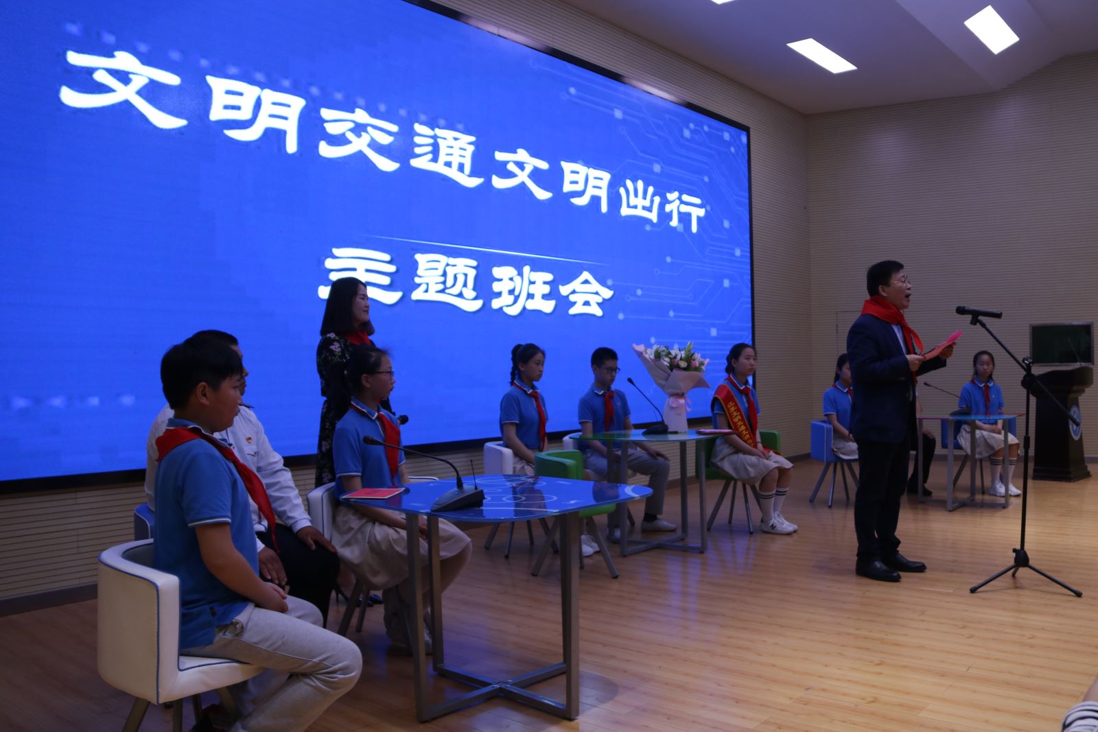 愛(ài)心再延續(xù)——暖心小女孩成為江蘇“文明交通文明出行”形象使者