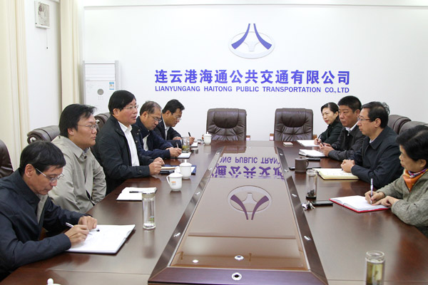 集團(tuán)領(lǐng)導(dǎo)到海通公交公司調(diào)研工作