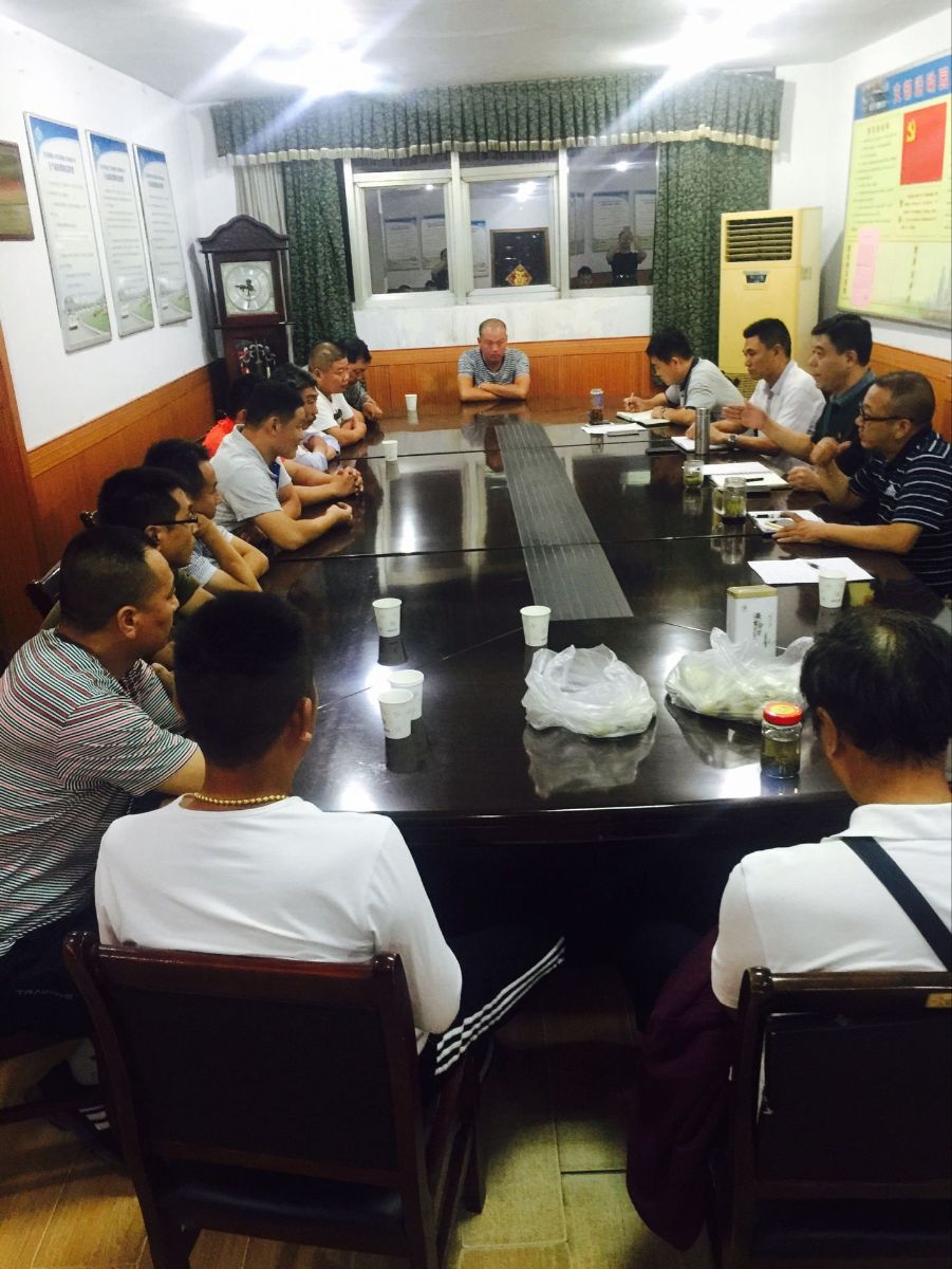 公交新浦公司組織召開品牌線路駕駛員座談會(huì)